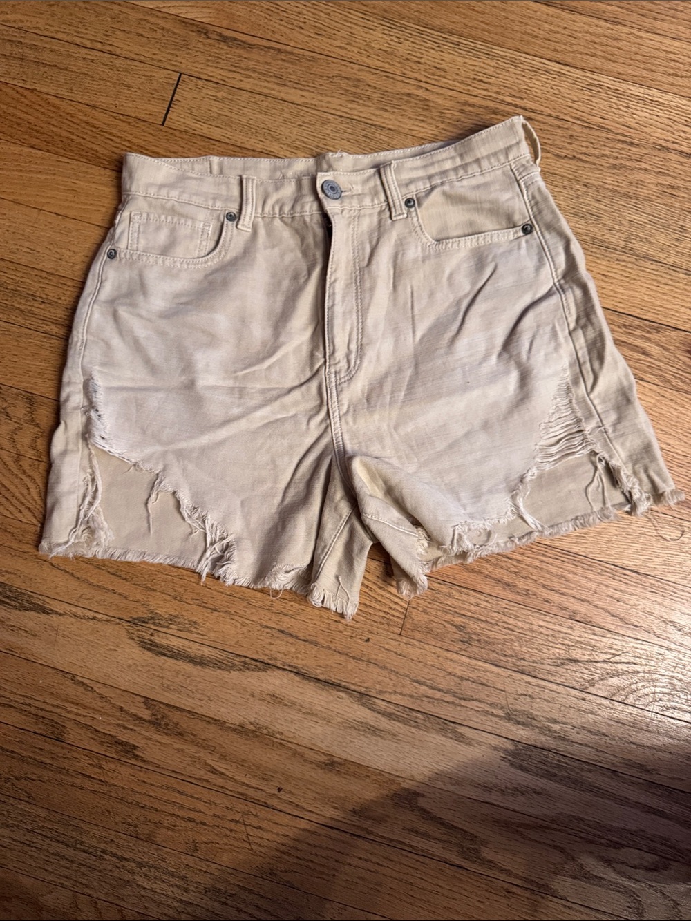 American Eagle High-Rise Distressed Women’s Shorts - Cream